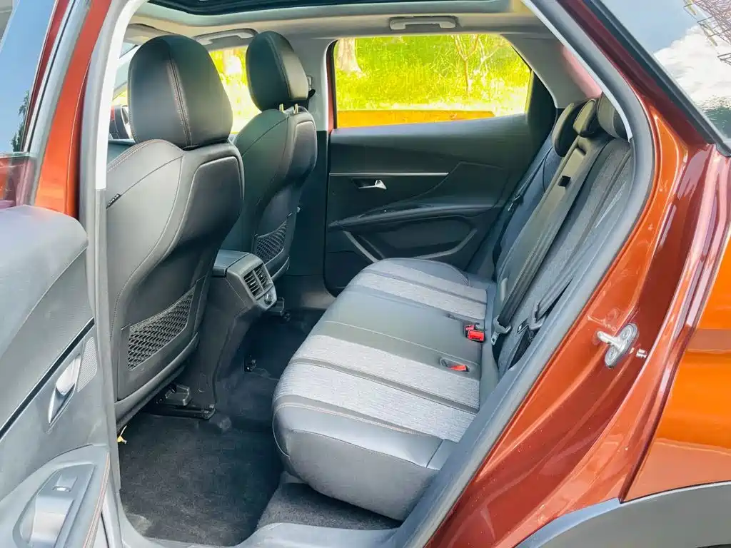 Peugeot 4008 — миниатюра 6