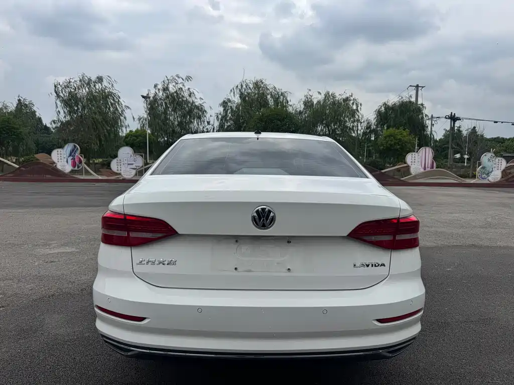 Volkswagen Lavida 2019 1.5L AT Comfort VI