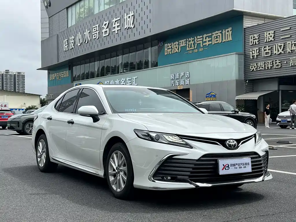 Toyota Camry — миниатюра 2