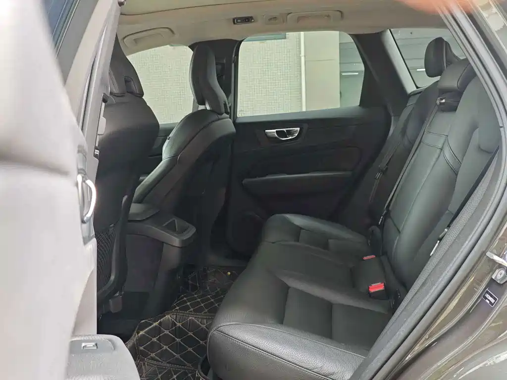 Volvo XC60 — миниатюра 8