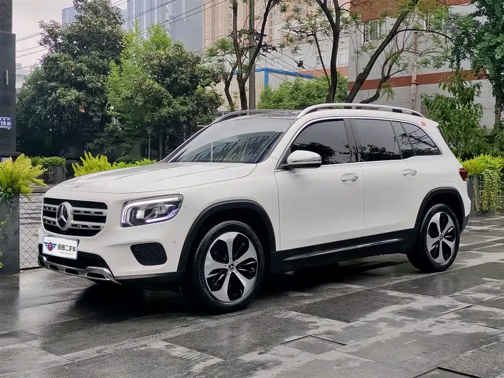 Mercedes-Benz GLB 2023