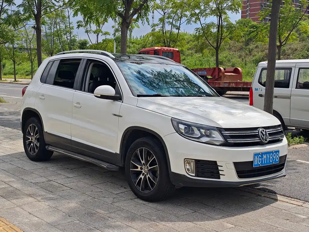 Volkswagen Tiguan 2016 300TSI AT Luxury