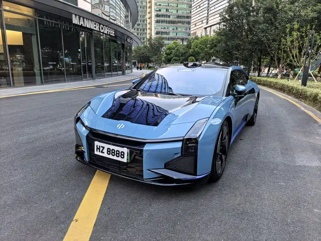 HiPhi HiPhi Z 2023 мест