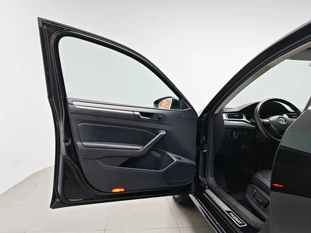 Volkswagen Passat 2017 330TSI DSG
