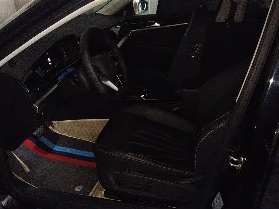 Volkswagen Passat 2025 380TSI