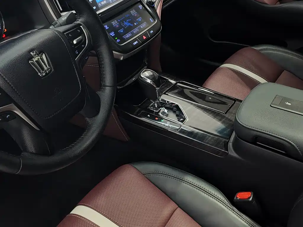 Toyota Crown 2017 2.0T Sport