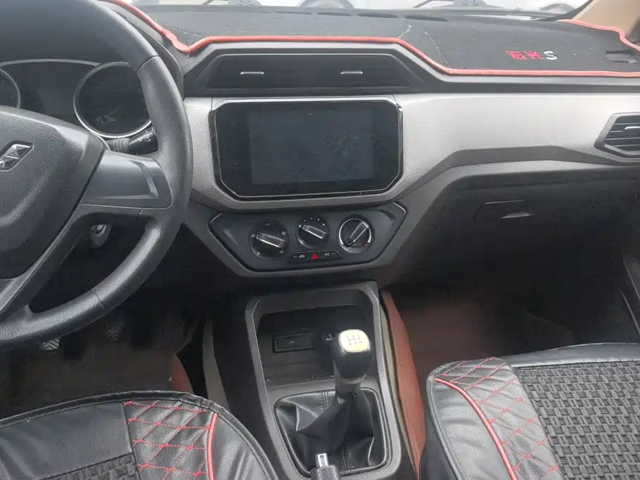 Wuling Hongguang — миниатюра 12