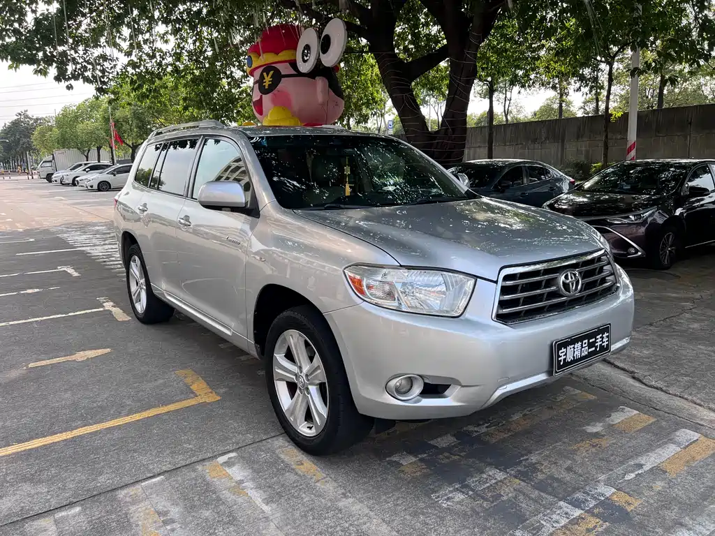 Toyota Highlander 2009 2.7L 7 мест