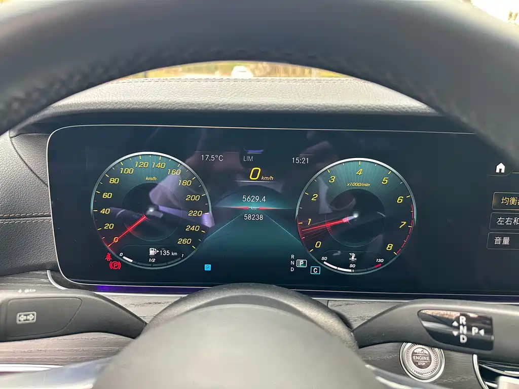 MERCEDES-BENZ E CLASS