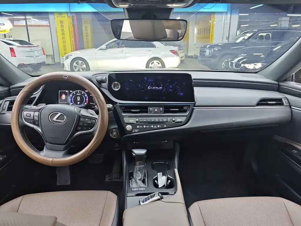 Lexus ES 2023 200