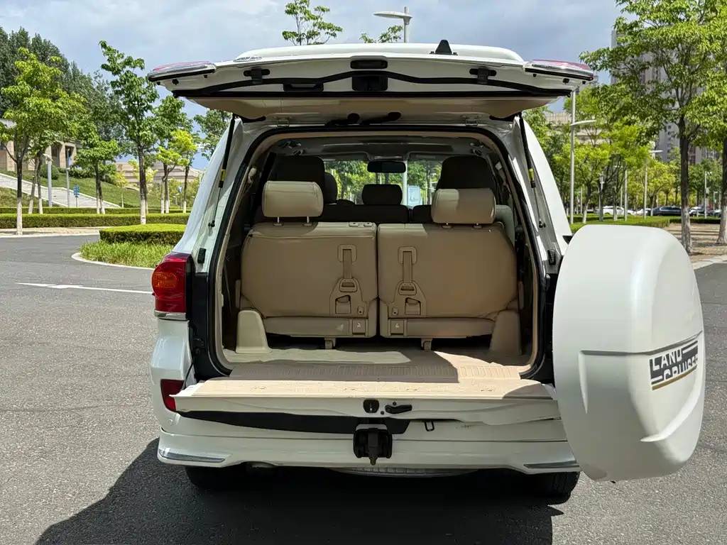 Toyota Land Cruiser — миниатюра 11