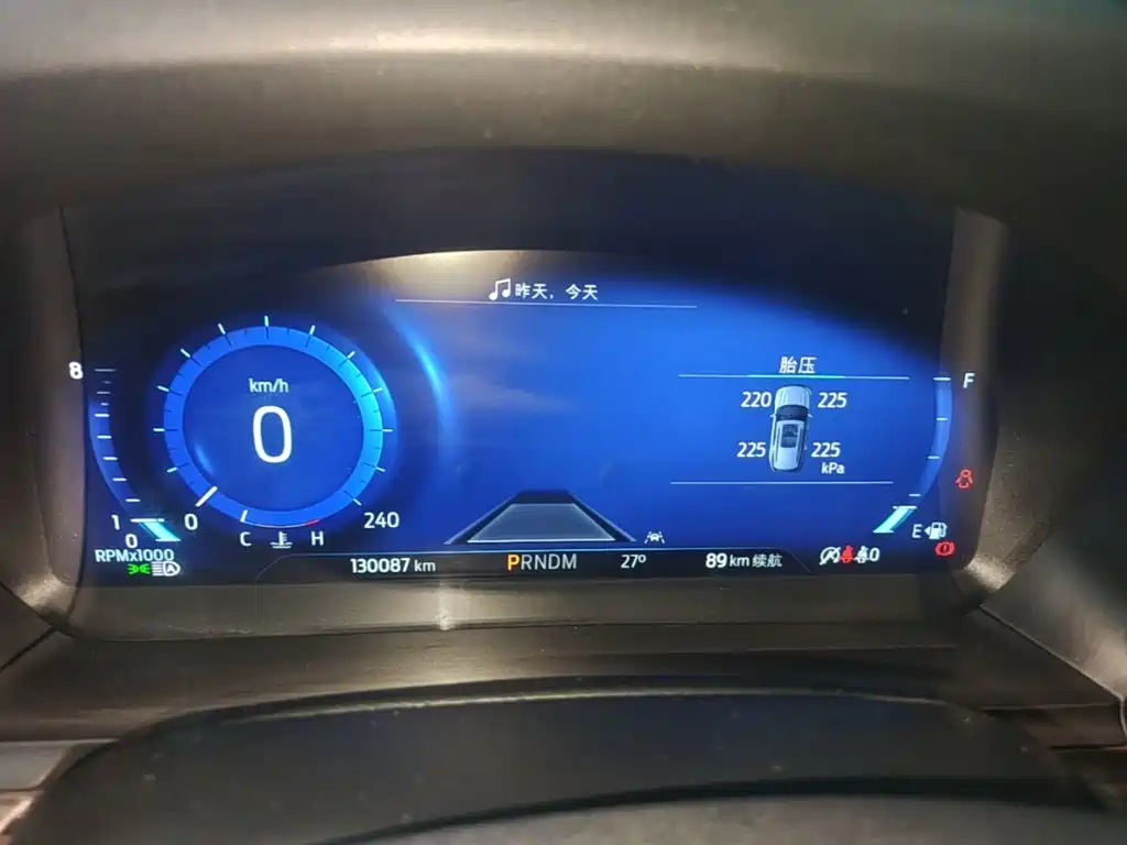 Ford Explorer — миниатюра 12