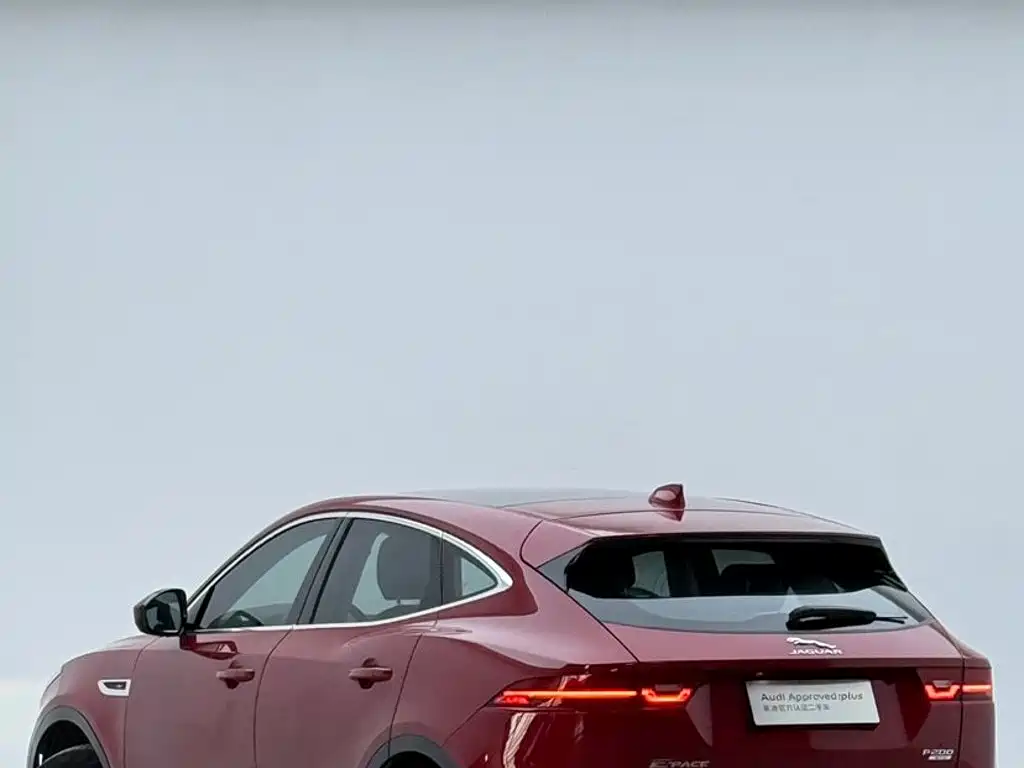 Jaguar E-PACE — миниатюра 5