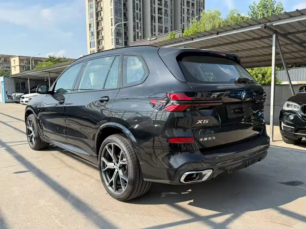 BMW X5 2026 xDrive 30Li Premium M Sport