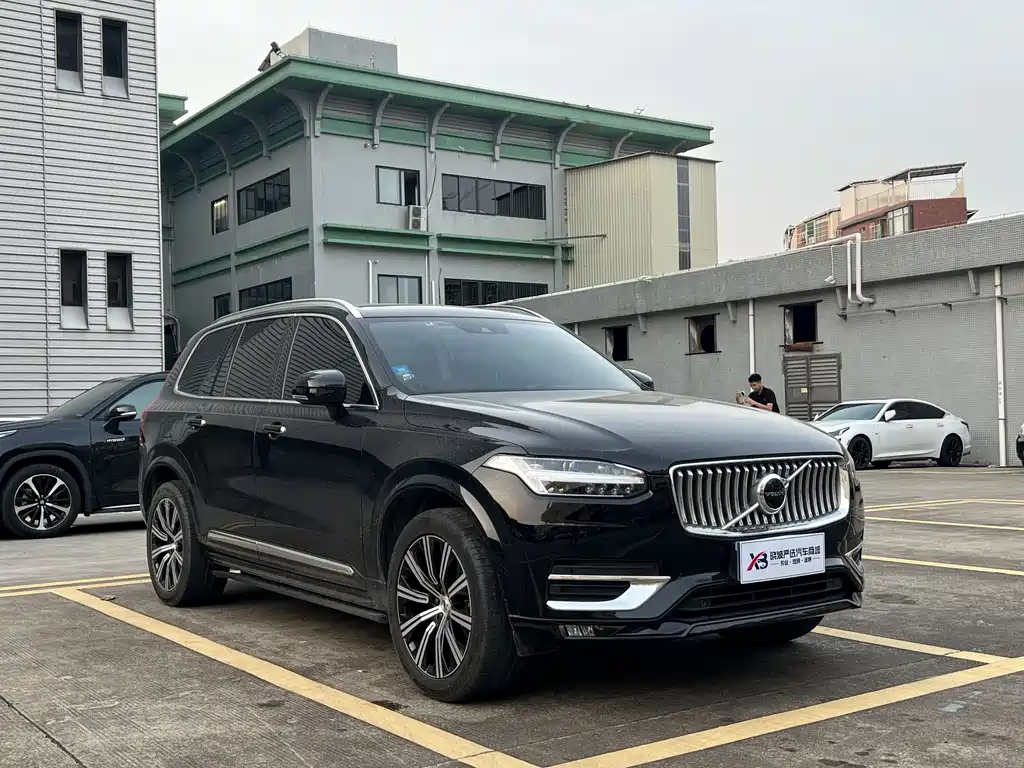 Volvo XC90 2021 B5 Luxury 5 мест