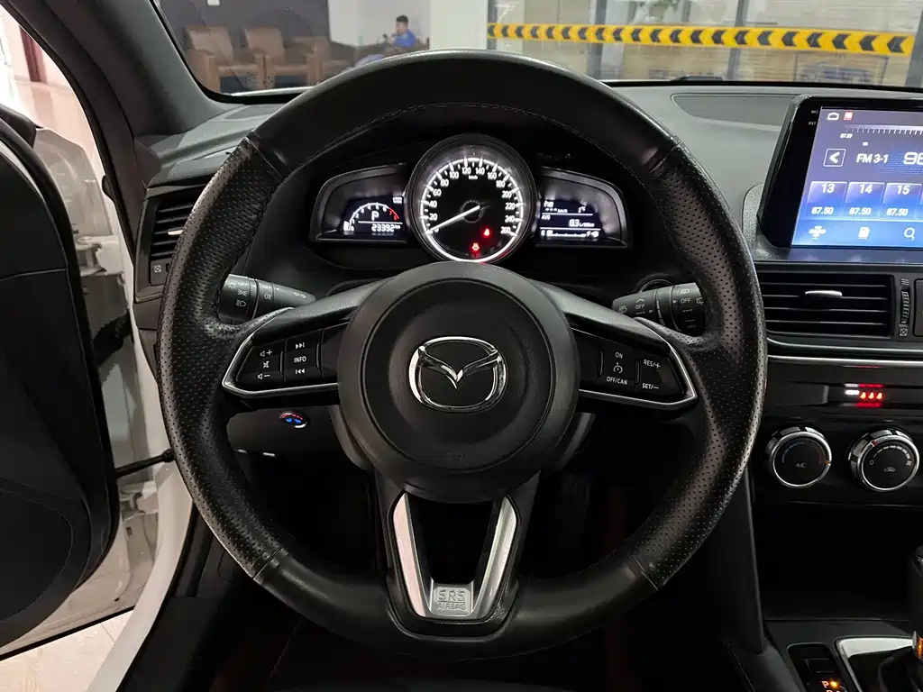 MAZDA CX 4