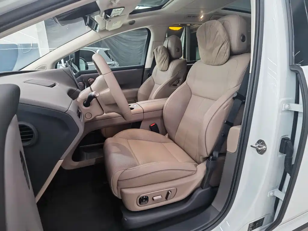 Li Auto i8 2025 Standard