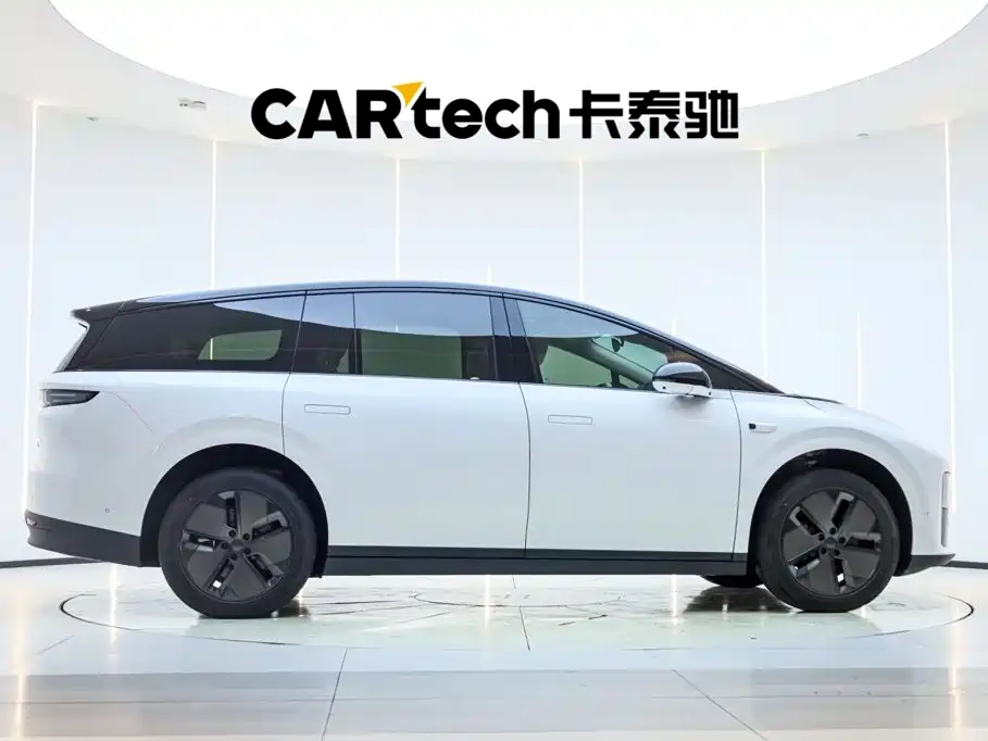Li Auto i8 2025 Standard
