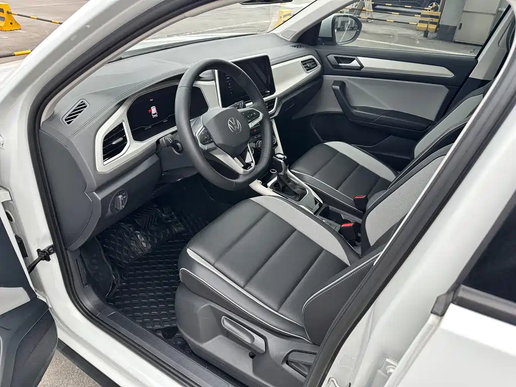 Volkswagen T-Roc — миниатюра 13