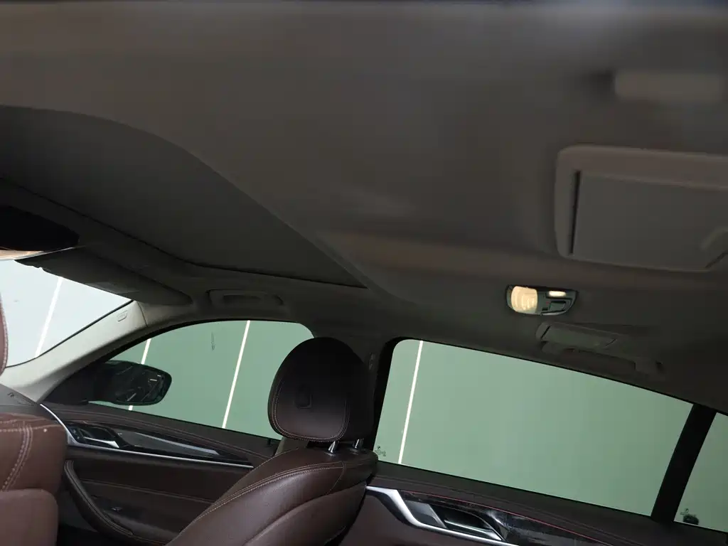 BMW 5 Series — миниатюра 17
