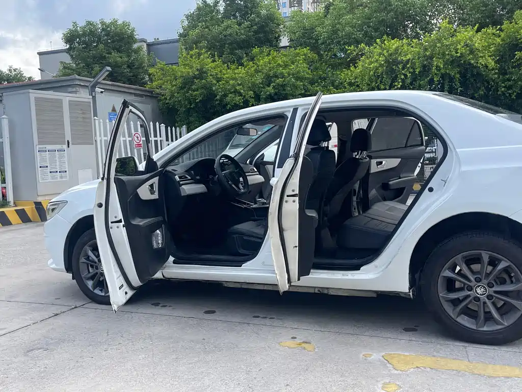 BYD Qin NEV — миниатюра 18