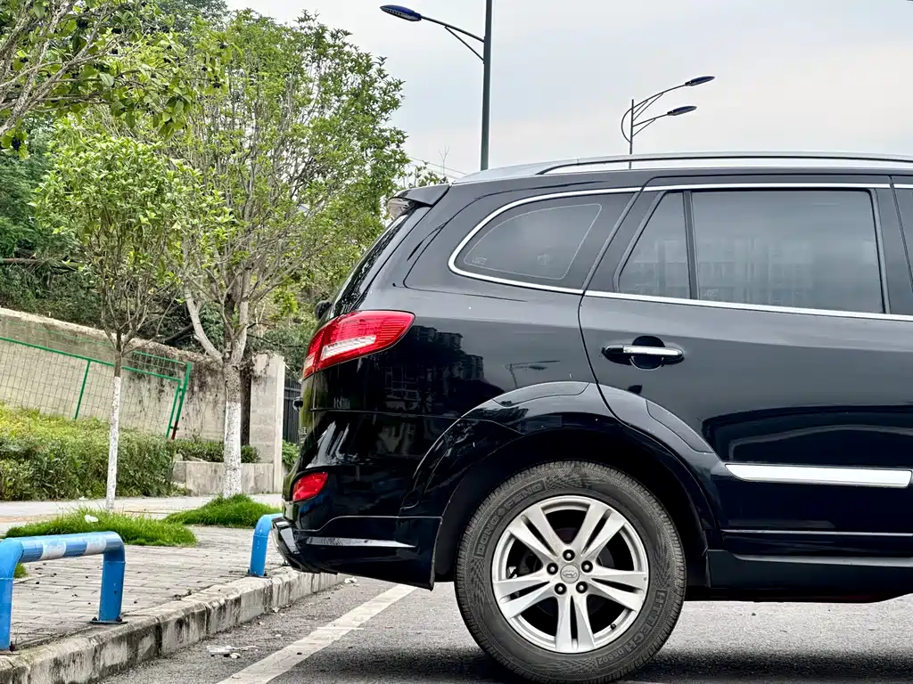 Hyundai Santa Fe 2010 2.4 Comfort мест