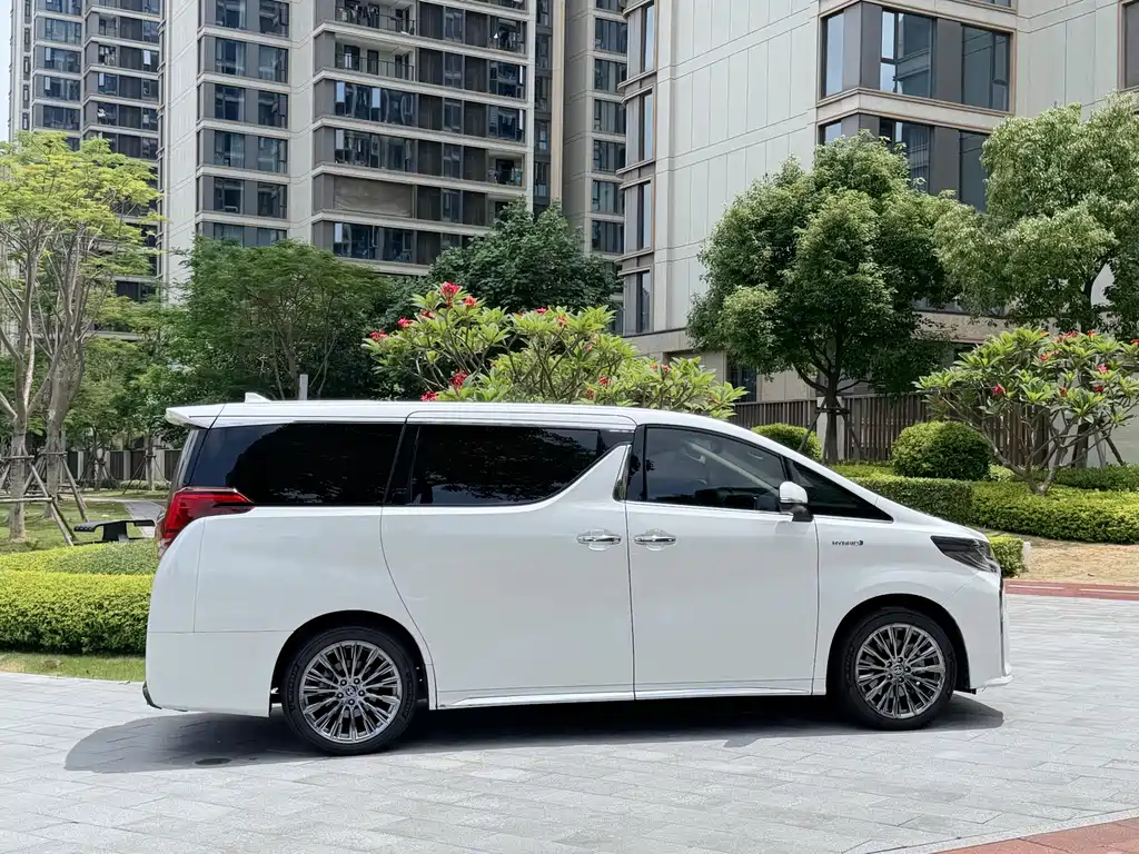 Toyota Alphard 2021 2.5L Premium