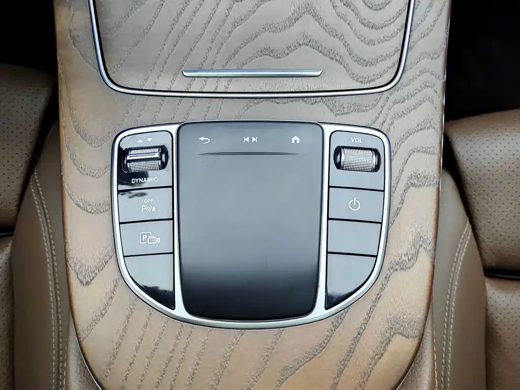 Mercedes-Benz E-Class New Energy — миниатюра 12