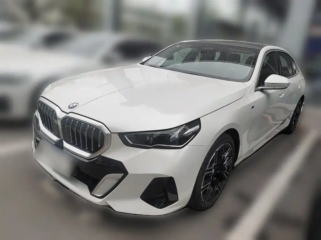 BMW 5 Series 2025