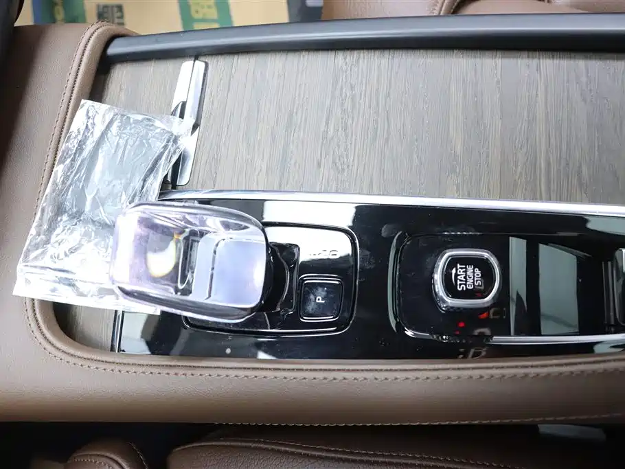 Volvo S90 2024 B5 Luxury