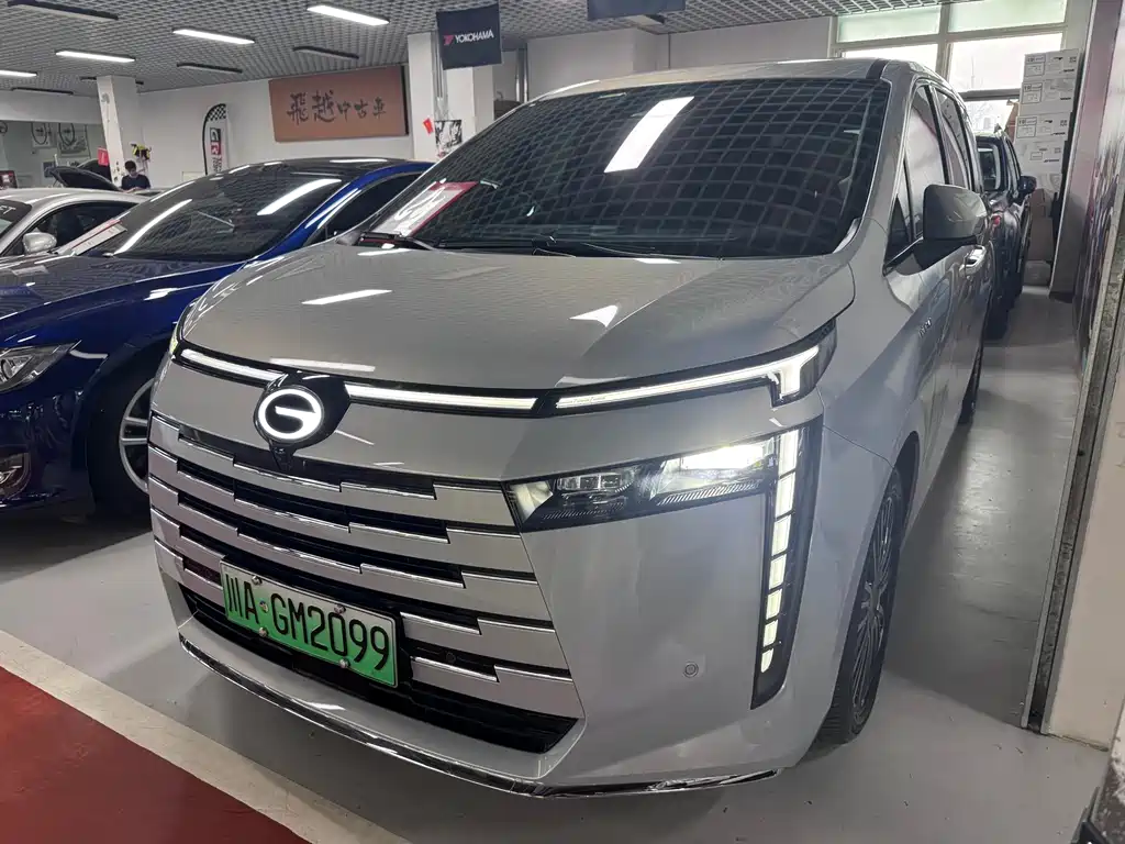 GAC Motor Trumpchi E8 PHEV