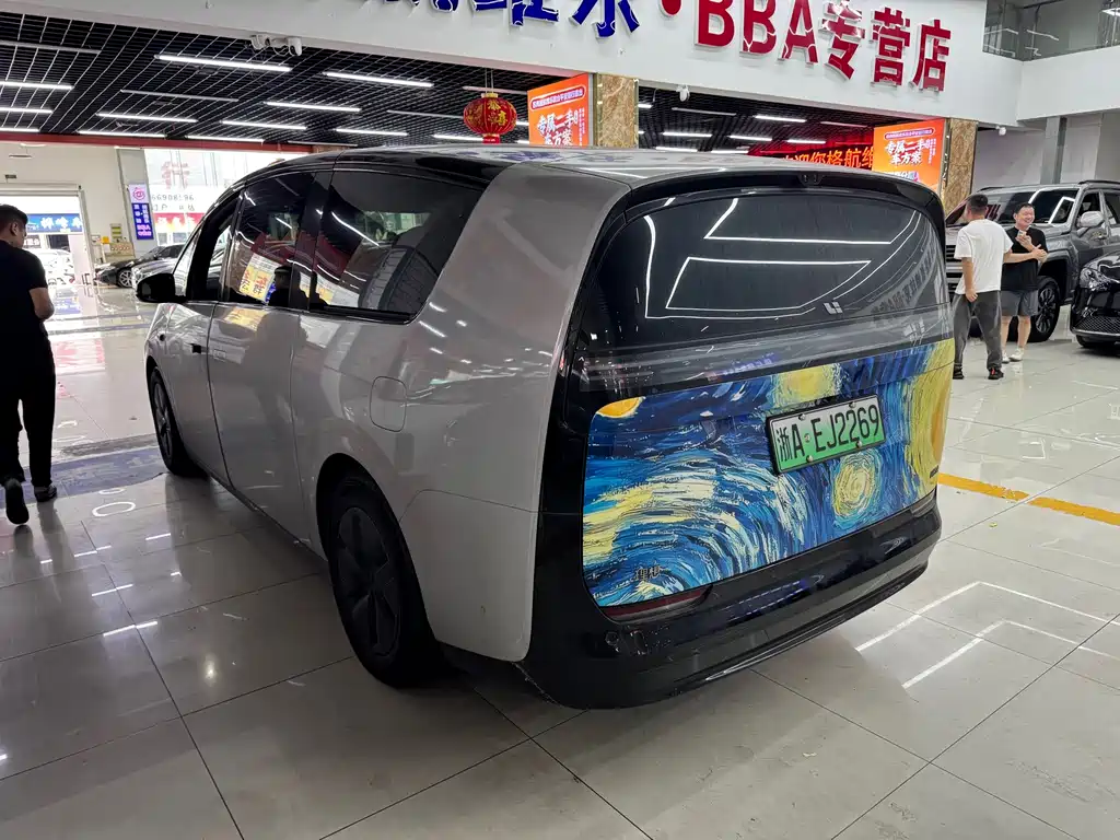 Li Auto Li MEGA — миниатюра 10