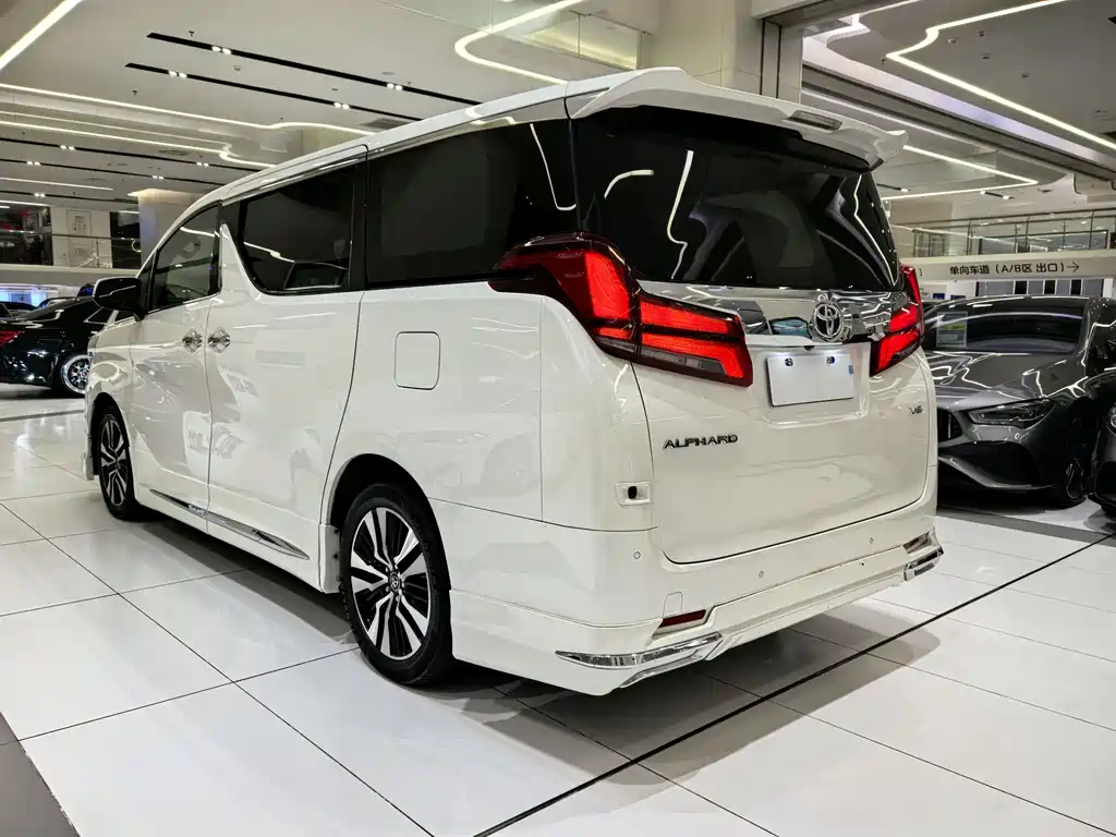 TOYOTA ELFA
