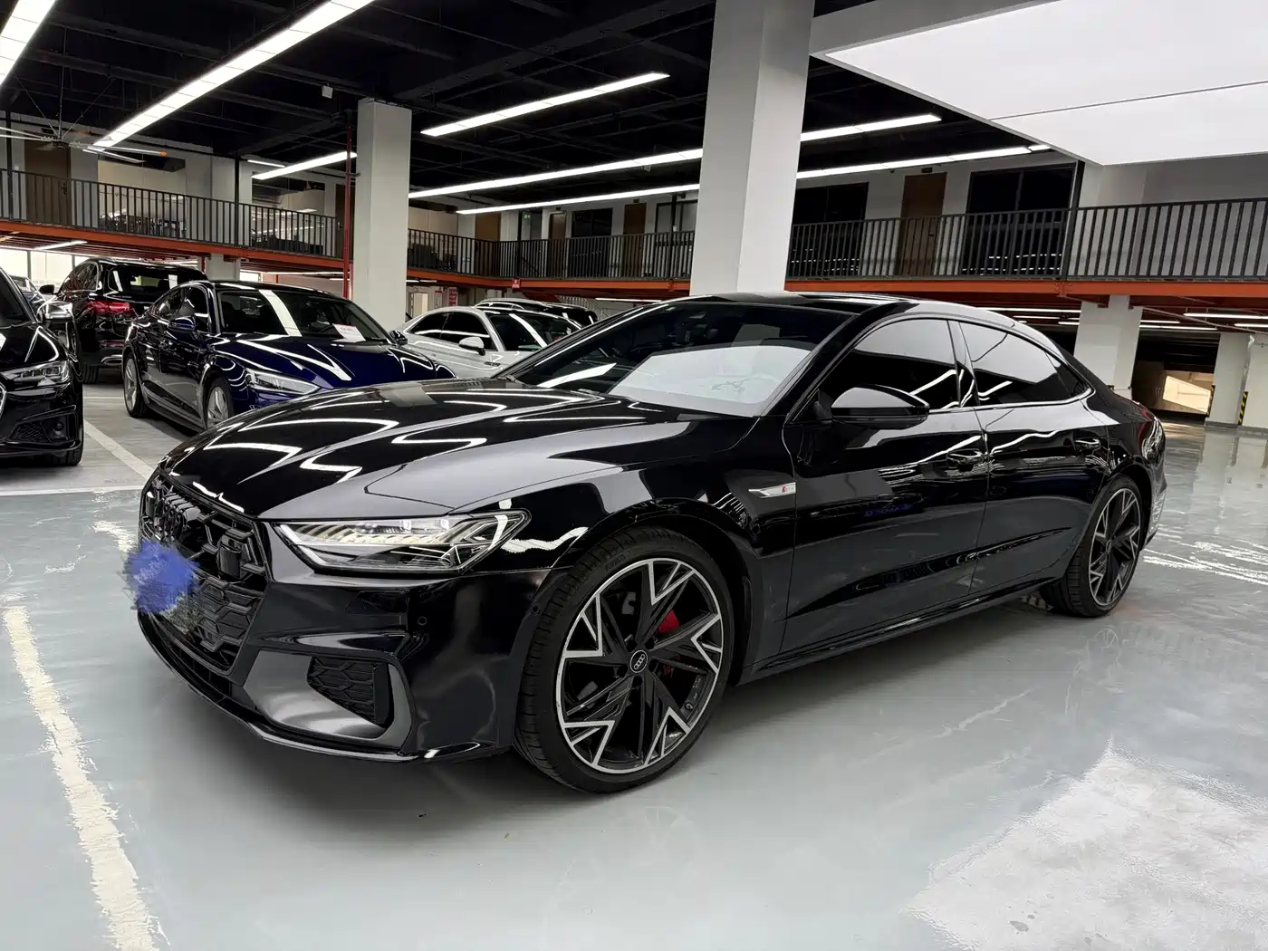 奥迪A7L 2025款 45 TFSI quattro 黑武士版 2025