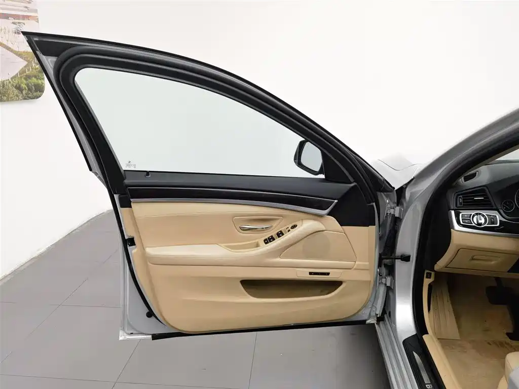 BMW 5 Series 5 2011 523Li Luxury