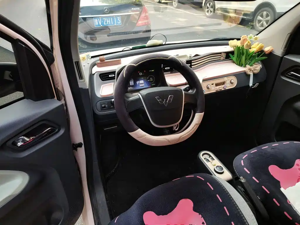 Wuling MINIEV — миниатюра 6