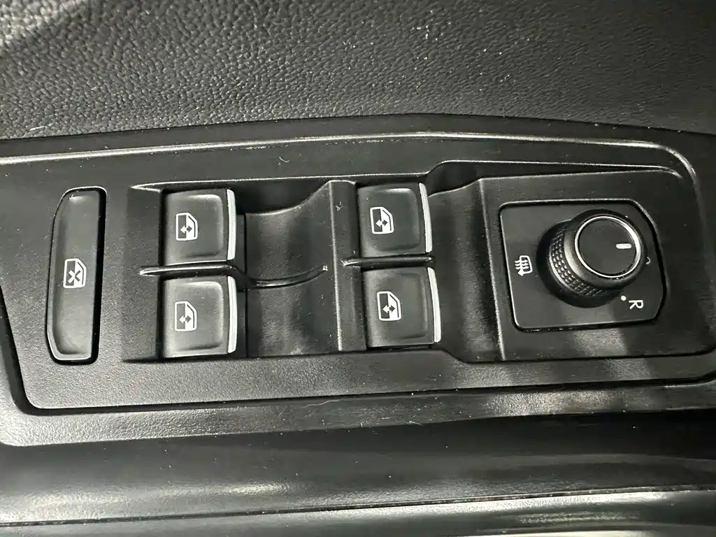 VOLKSWAGEN T ROC EXPLORING SONGS