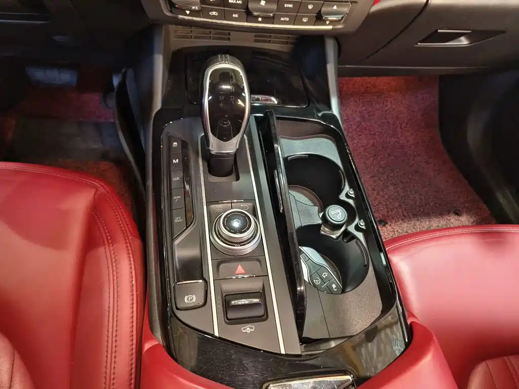 Maserati Levante — миниатюра 7