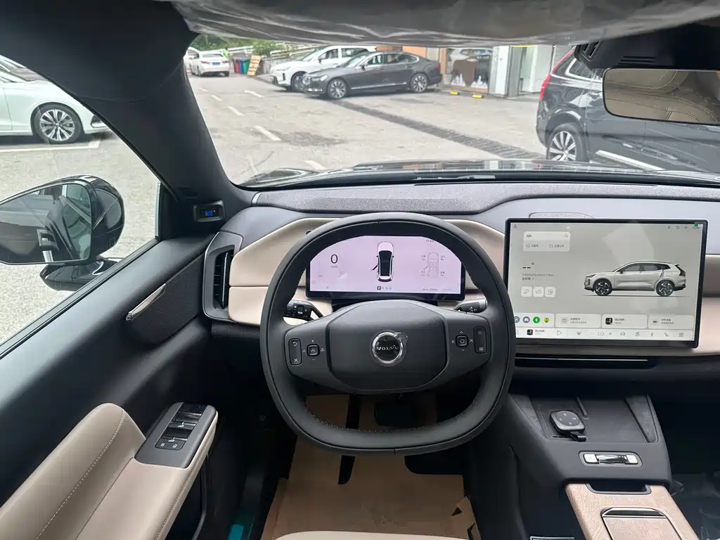 Volvo XC70 PHEV — миниатюра 13