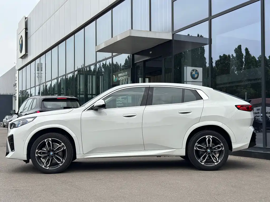 BMW X2 2025 sDrive25i M Sport