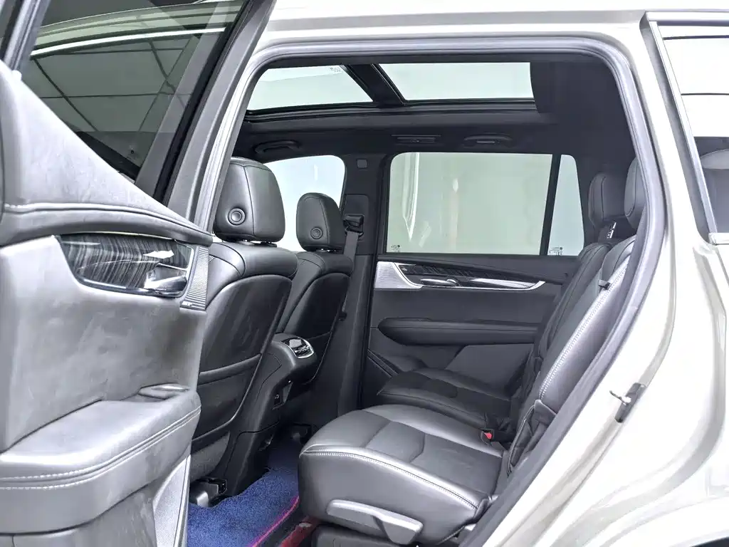 Cadillac XT6 — миниатюра 6