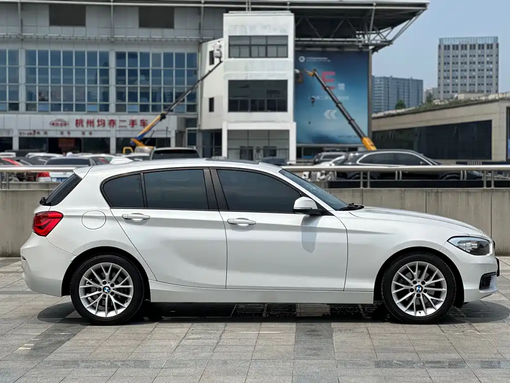 BMW 1 Series 1 2016 120i Lead