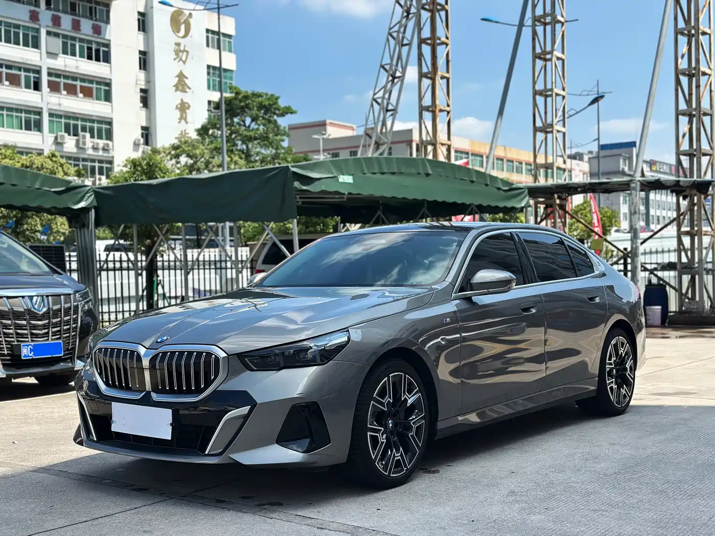 宝马5系 2024款 530Li 尊享型 M运动套装 2024