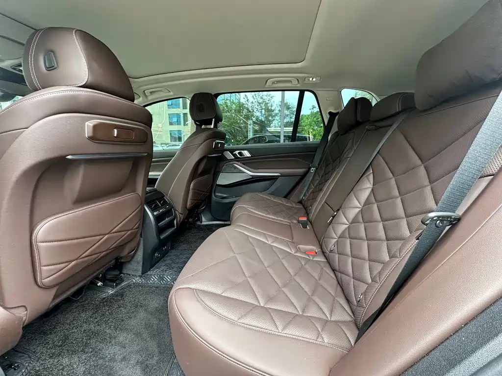 BMW X5 2023 xDrive 30Li Premium M Sport