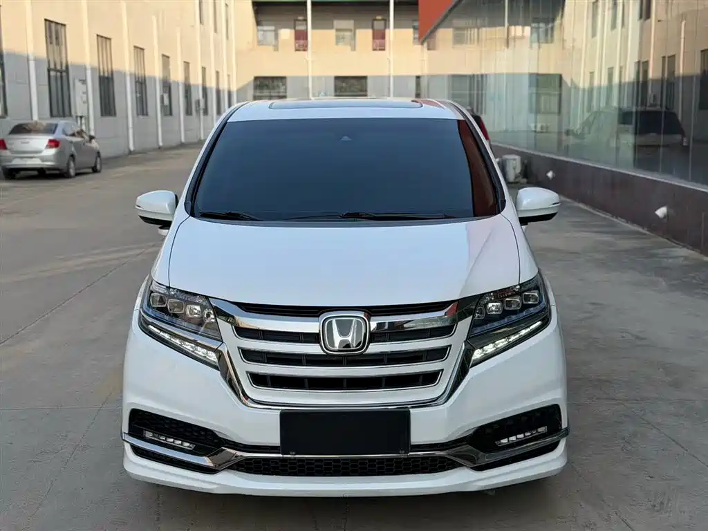 Honda Elysion 2019 2.0L Luxury