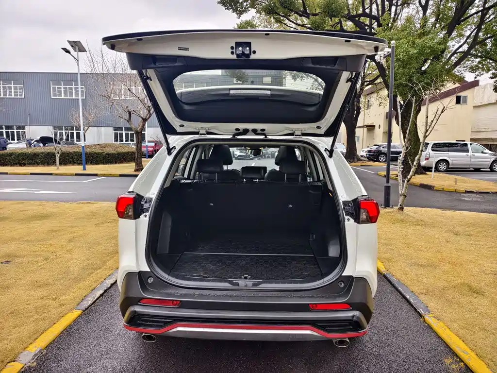 TOYOTA RAV4 RONGFANG