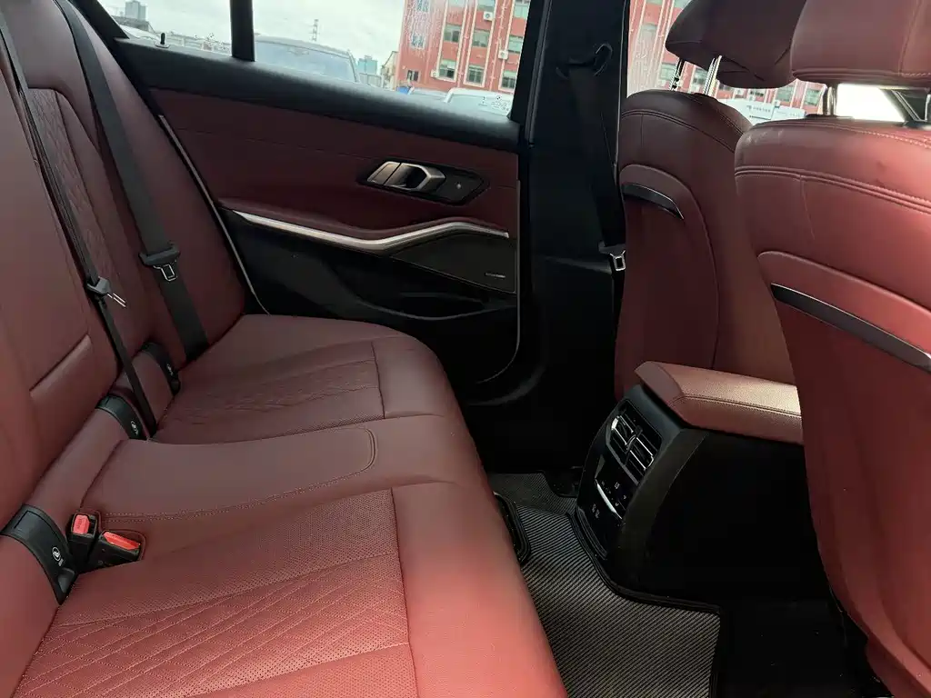 BMW 3 Series — миниатюра 14