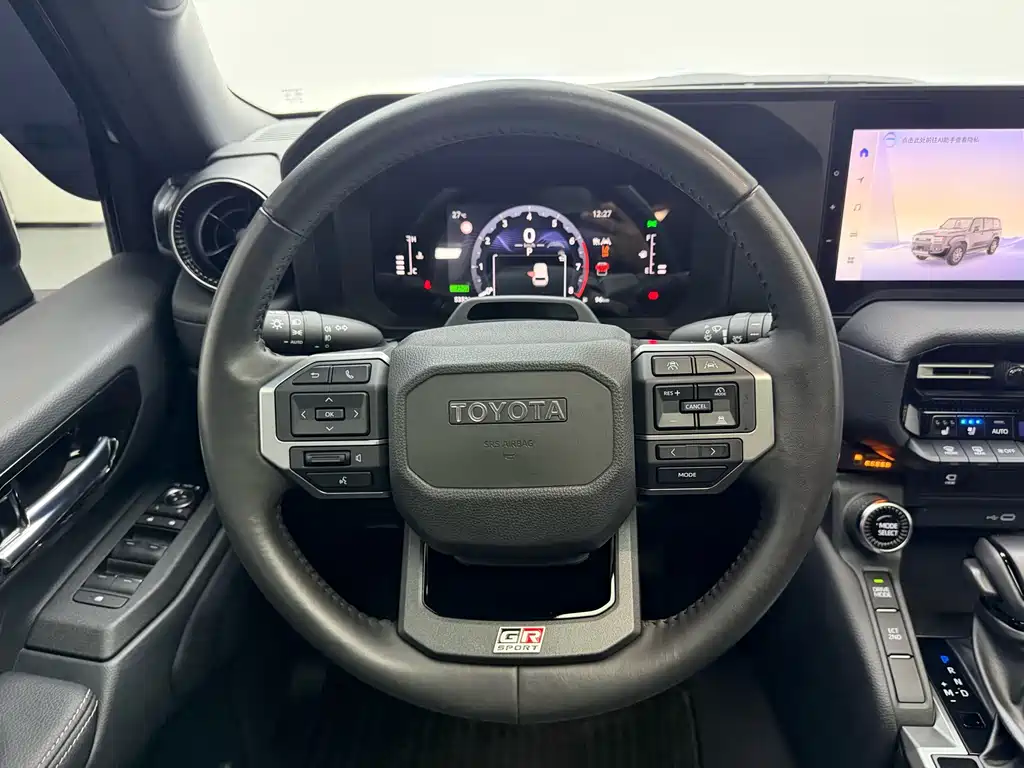 Toyota Prado — миниатюра 13