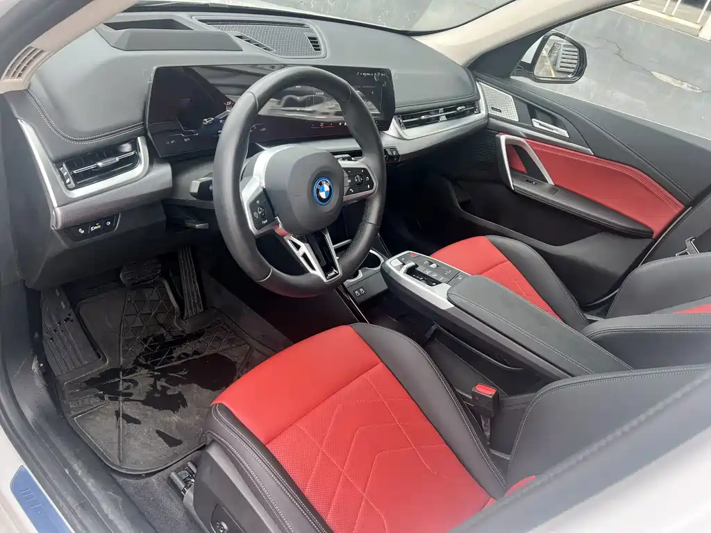 BMW iX1 — миниатюра 9