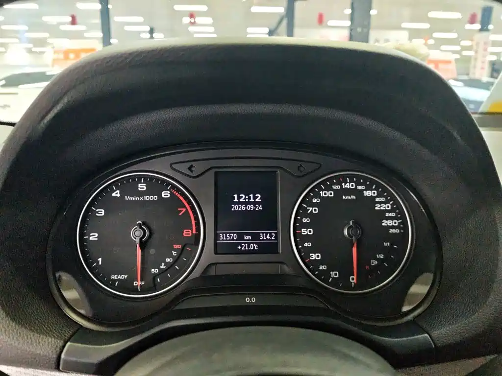 Audi Q2L — миниатюра 5